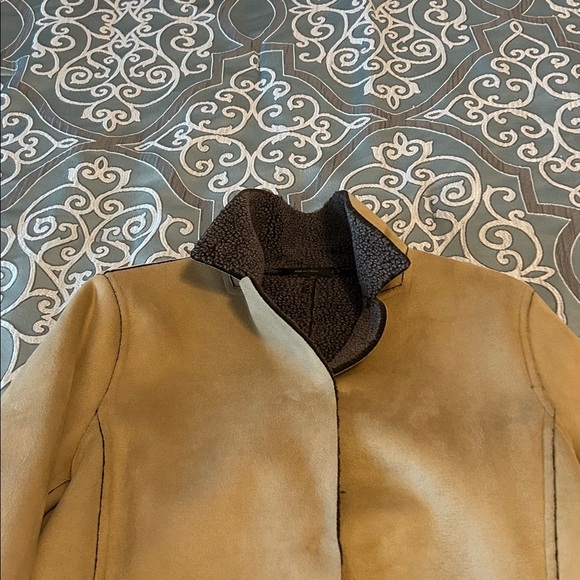 Sanyo - Faux Suede Jacket. Fawn color with Sherpa lining. Size M - Picture 8 of 11